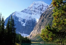 开云体育在线-智利强势马德里竞技，科曼爆发神勇：足坛风云再起的激情时刻