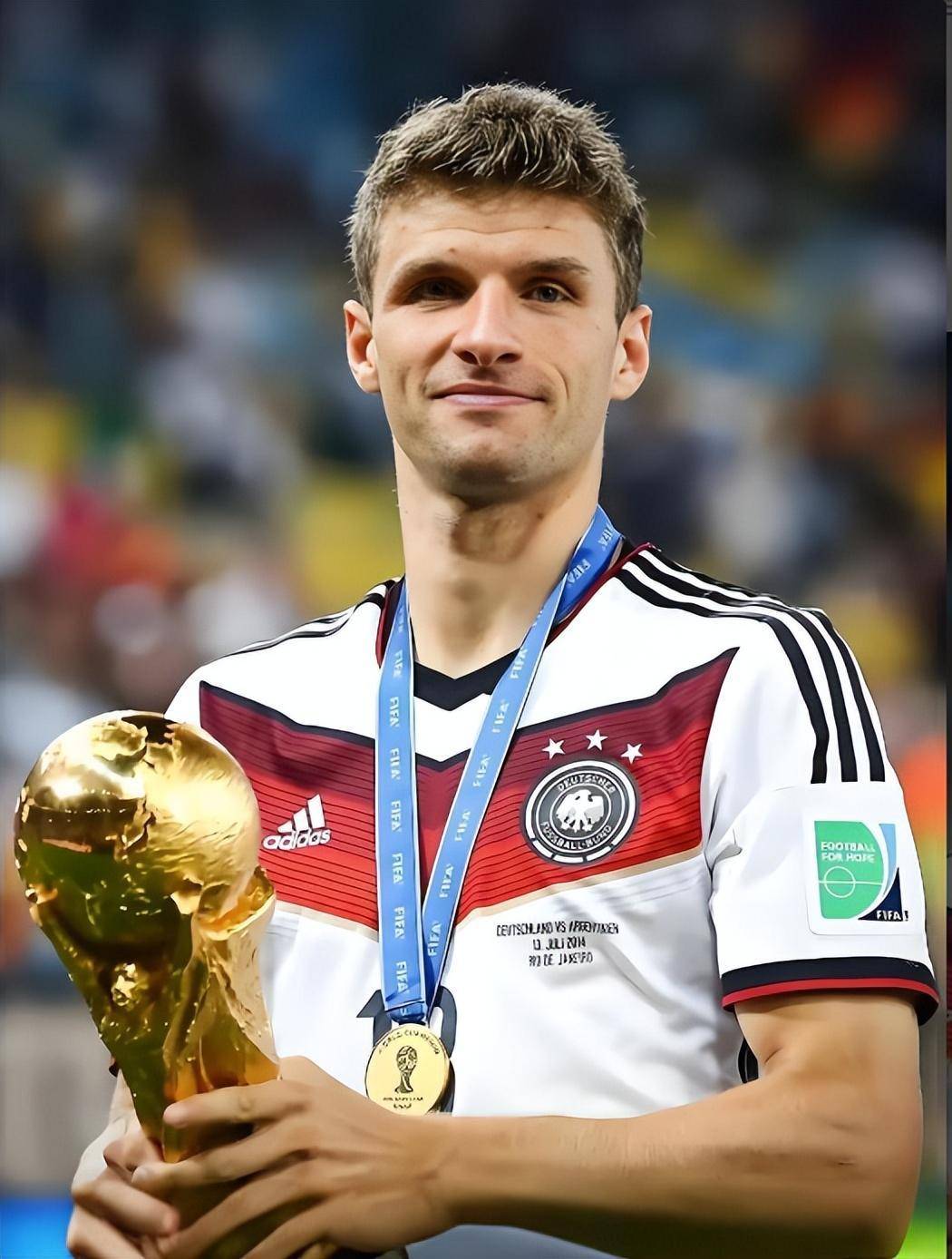 关于拜仁慕尼黑老将表现出色，继续领衔战斗的信息